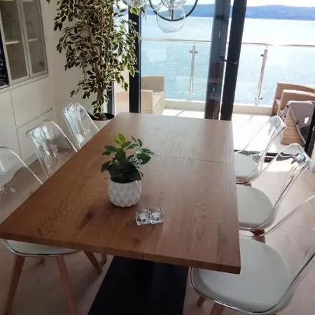 Rift Luxury * Marusici (Split-Dalmatia)